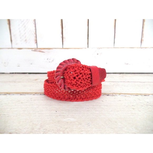 70s vintage red crochet/macrame cotton rope leather boho/hippie belt - Picture 2 of 5